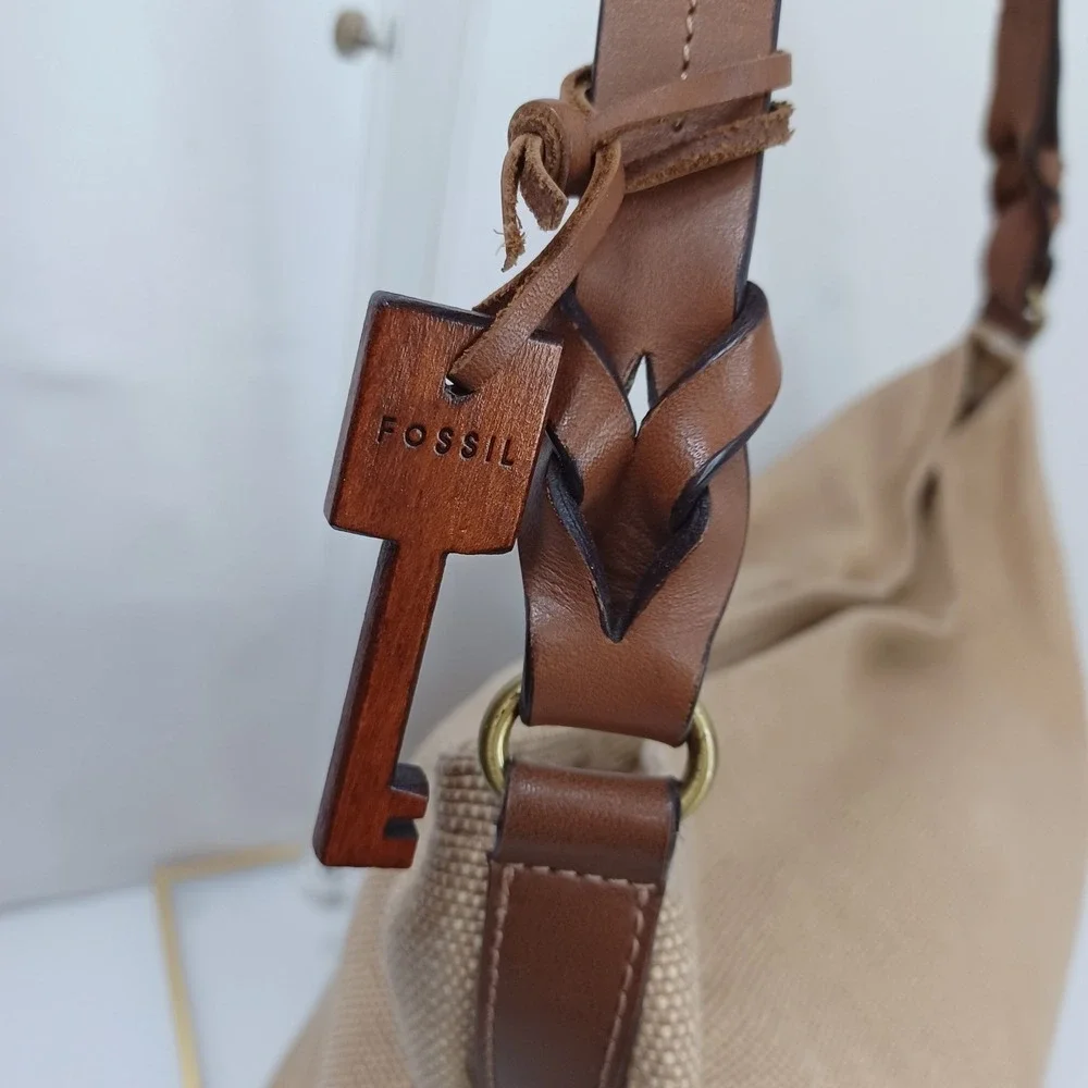 Fossil hobo shoulder
